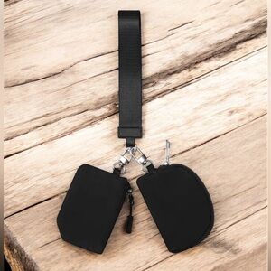 Stylish Double Pouch Wristlet Bags 🆕 Black/Black